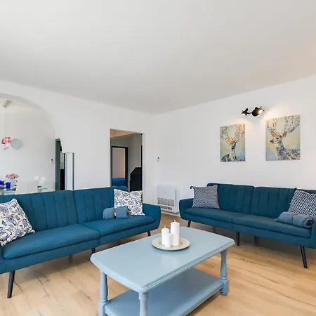Dairos Villa *
