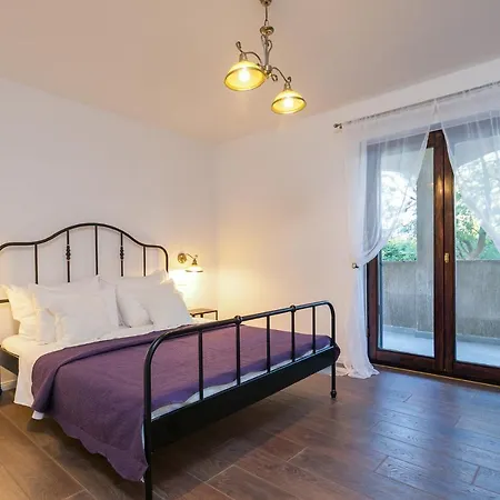 Dairos Villa *