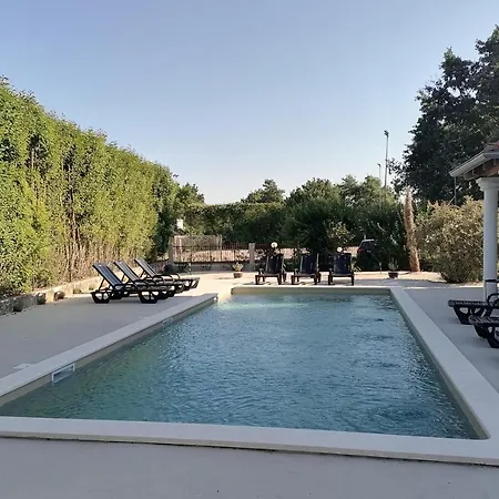 Villa Dairos